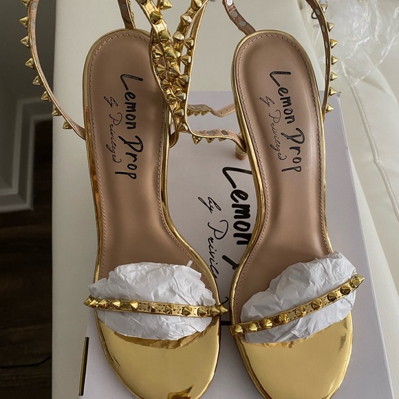 Heels - Picture 6 of 6